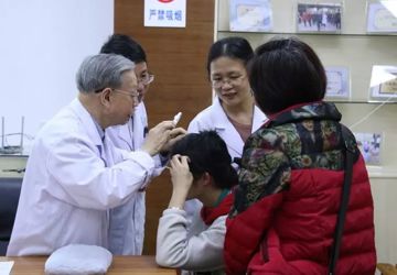 如何治疗痤疮？国医大师禤国维为你“开方”